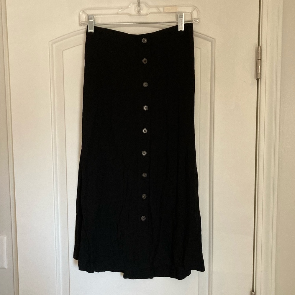 NWT Black midi skirt